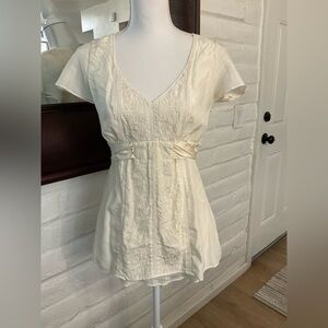 Banana Republic Elegant Silk Embroidered BlouseSize 6